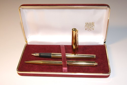 Sheaffer crest gold - crest,